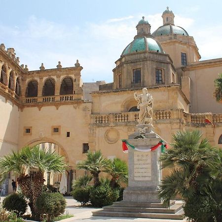 Casa Vacanza Zia Franca Mazara Del Vallo Mazara del Vallo Exterior foto